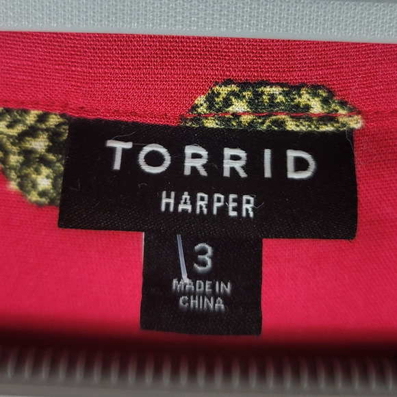 Torrid Harper Animal Print Pineapple Novelty Work Casual Women's Blouse 3-3X - Picture 6 of 7